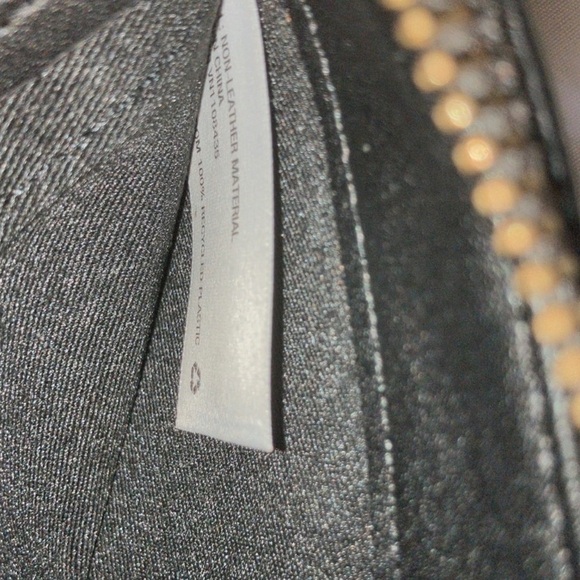 Target’s A New Day Black Zip-up Wallet - Picture 11 of 14